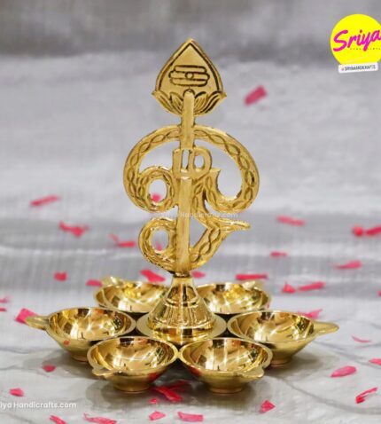 Om Arumuga Vilakku 7 Inches